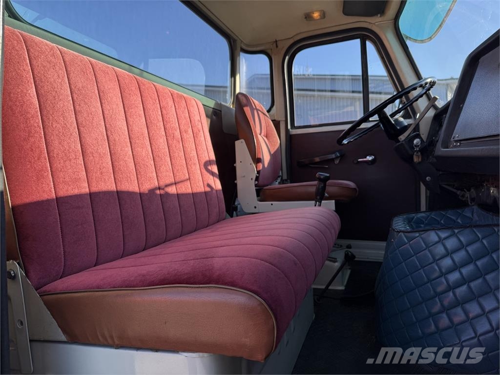 Volvo N10 6X2 自卸式货车