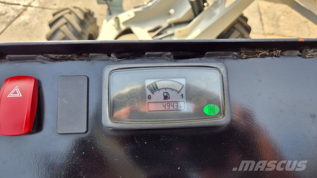 JCB 3STH-2S5 - 2023 YEAR - 495 HOURS - TOP 铰接式自卸车