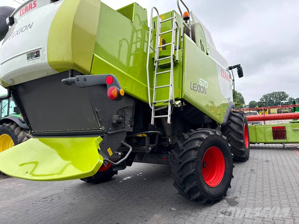 CLAAS Lexion 670 Θεριζοαλωνιστικές μηχανές