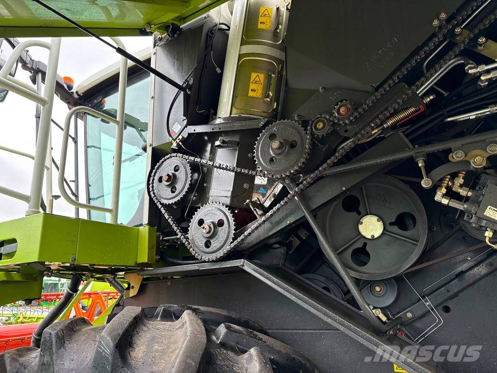 CLAAS Lexion 670 Θεριζοαλωνιστικές μηχανές