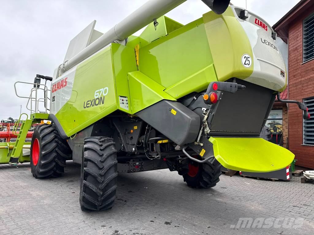 CLAAS Lexion 670 Θεριζοαλωνιστικές μηχανές