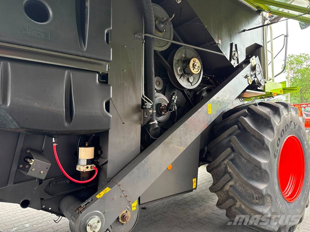 CLAAS Lexion 670 Θεριζοαλωνιστικές μηχανές