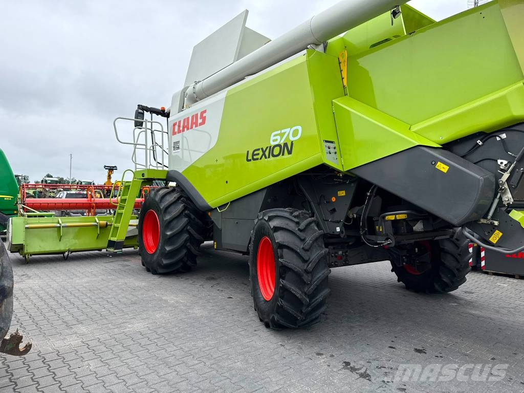 CLAAS Lexion 670 Θεριζοαλωνιστικές μηχανές