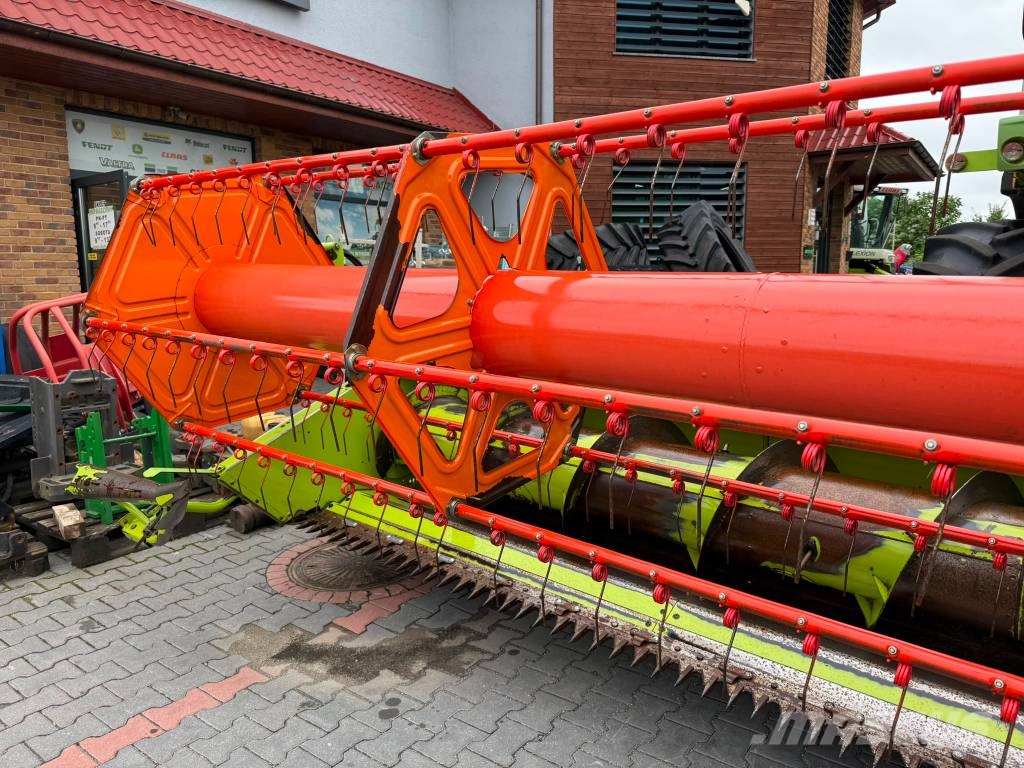 CLAAS Lexion 670 Θεριζοαλωνιστικές μηχανές