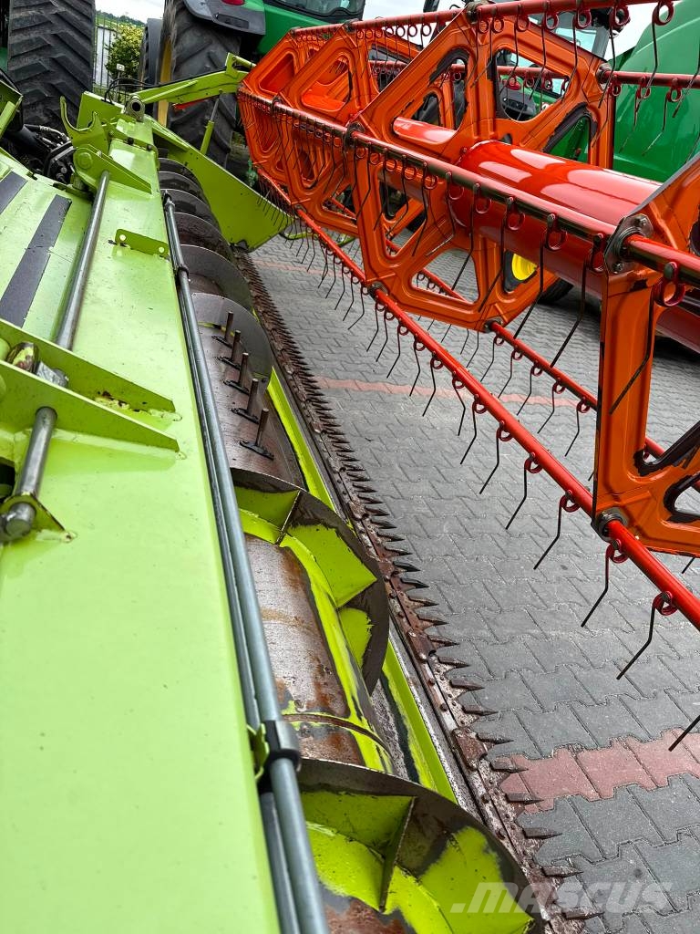 CLAAS Lexion 670 Θεριζοαλωνιστικές μηχανές
