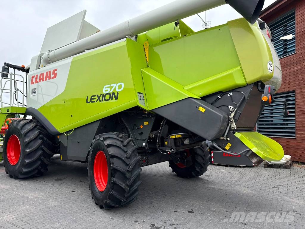 CLAAS Lexion 670 Θεριζοαλωνιστικές μηχανές