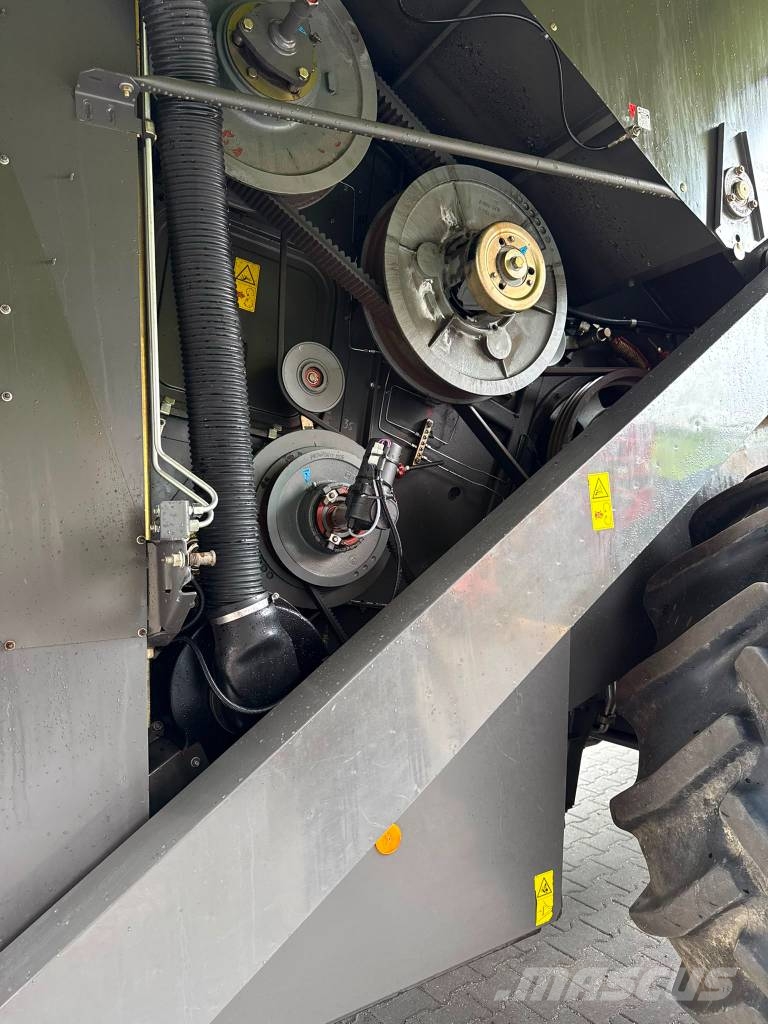 CLAAS Lexion 670 Θεριζοαλωνιστικές μηχανές