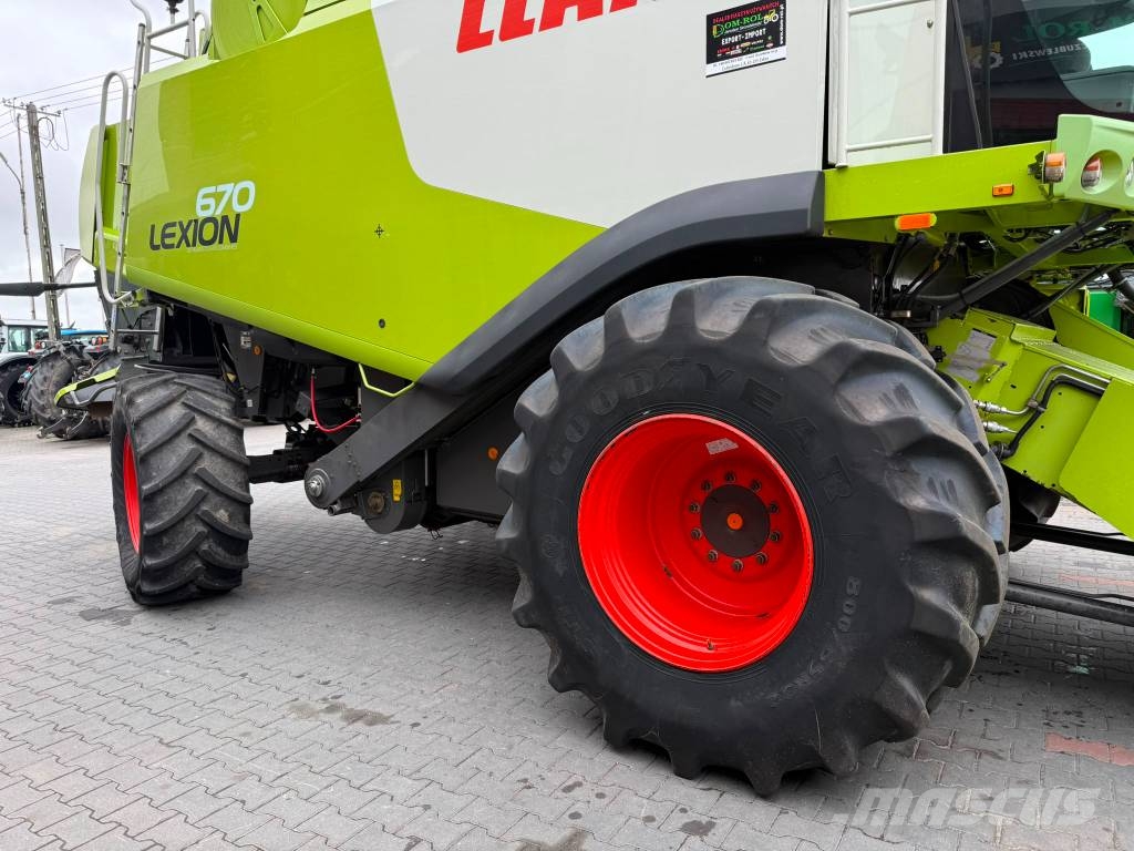 CLAAS Lexion 670 Θεριζοαλωνιστικές μηχανές