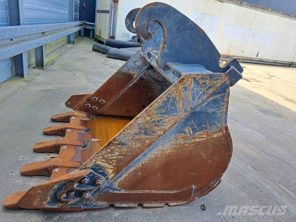 Hyundai Excavator 140 digging bucket CW30 coupler Ковші