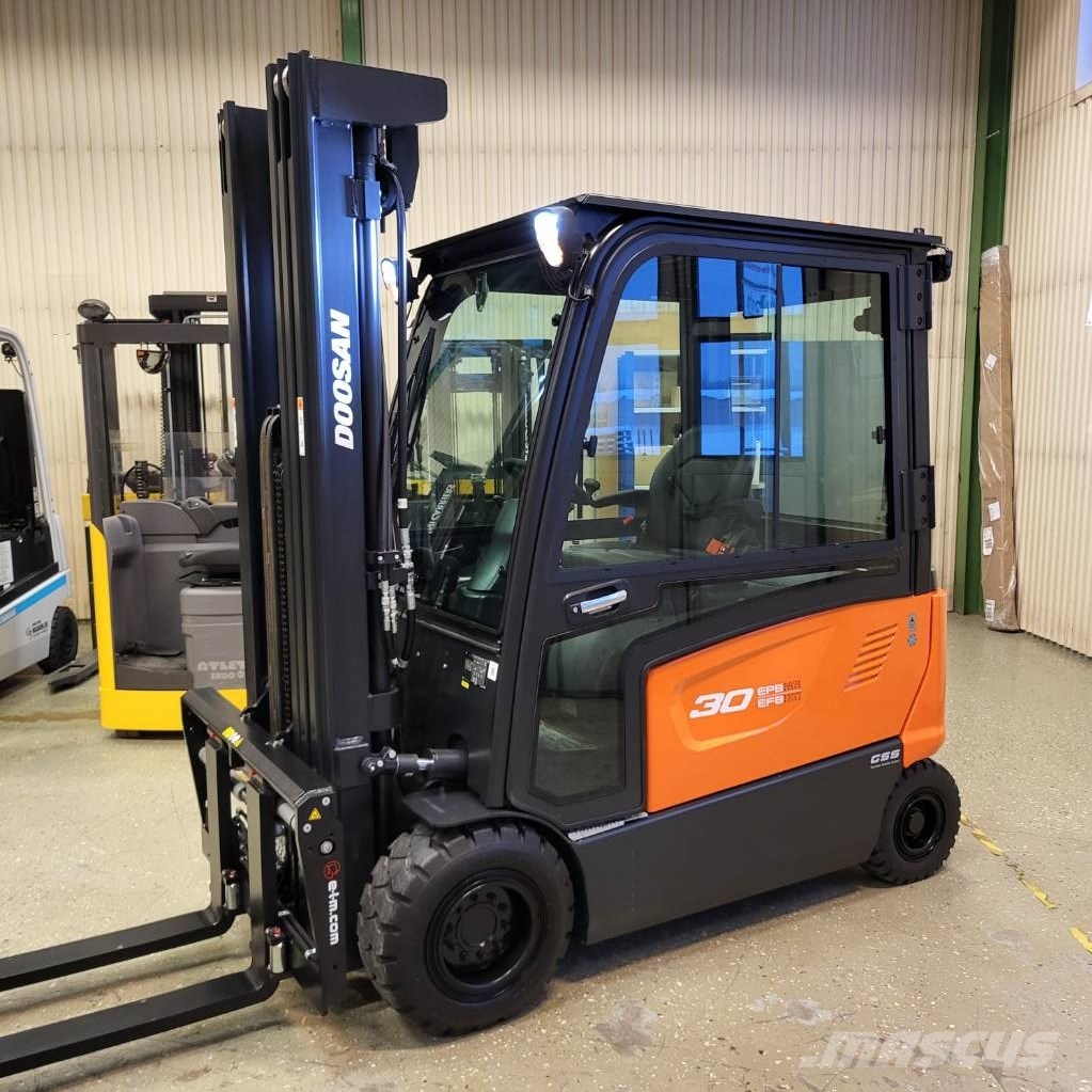 Doosan B30X-7 PLUS 3000kg 5560mm HYR/KÖP Elektro Stapler