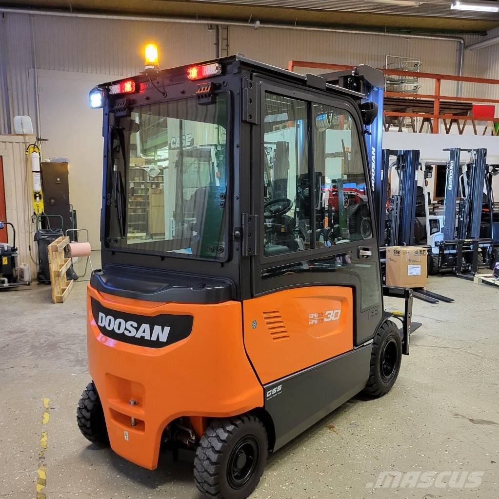 Doosan B30X-7 PLUS 3000kg 5560mm HYR/KÖP Elektro Stapler