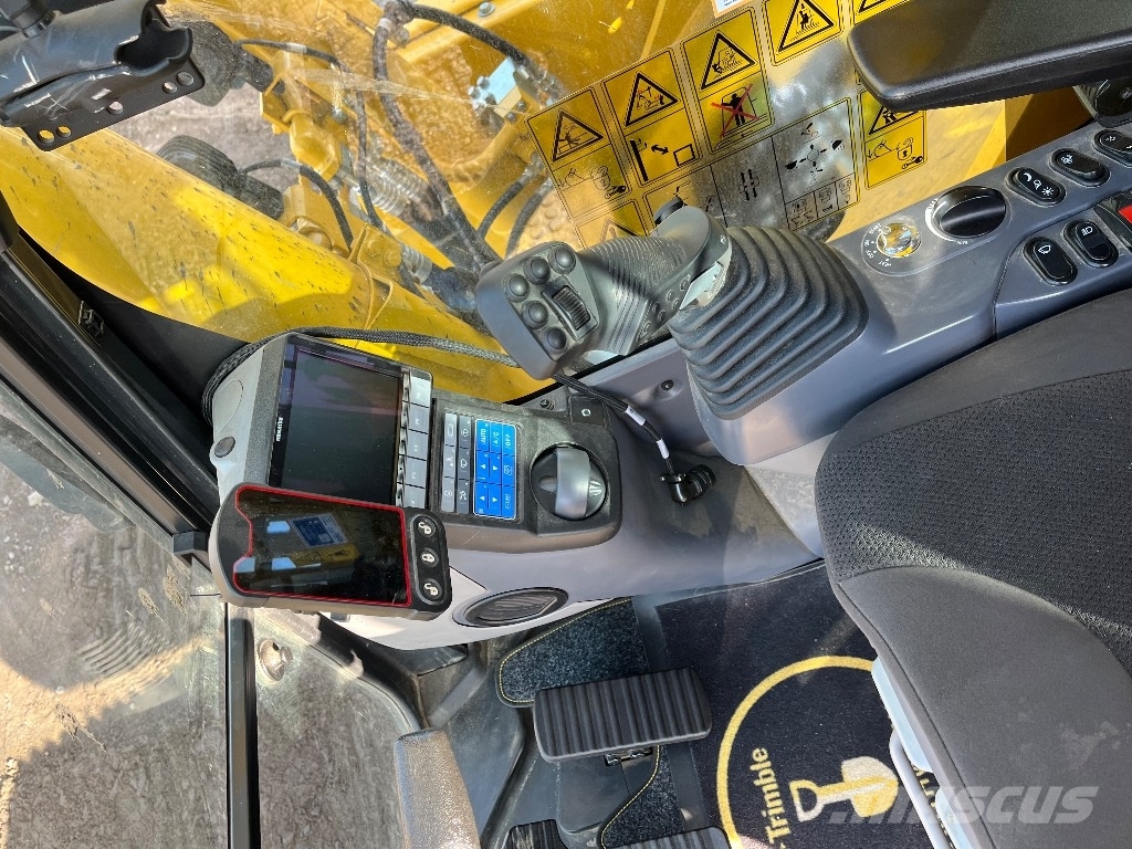 Komatsu HB 365LC-3E0 Escavatori cingolati