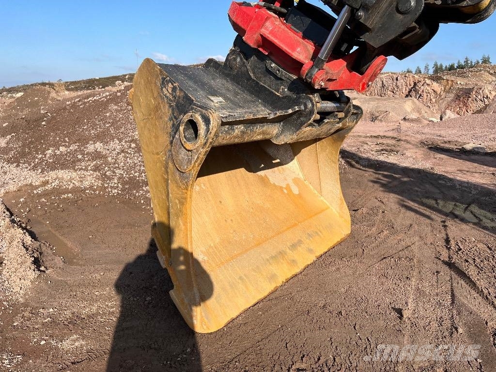 Komatsu HB 365LC-3E0 Escavatori cingolati