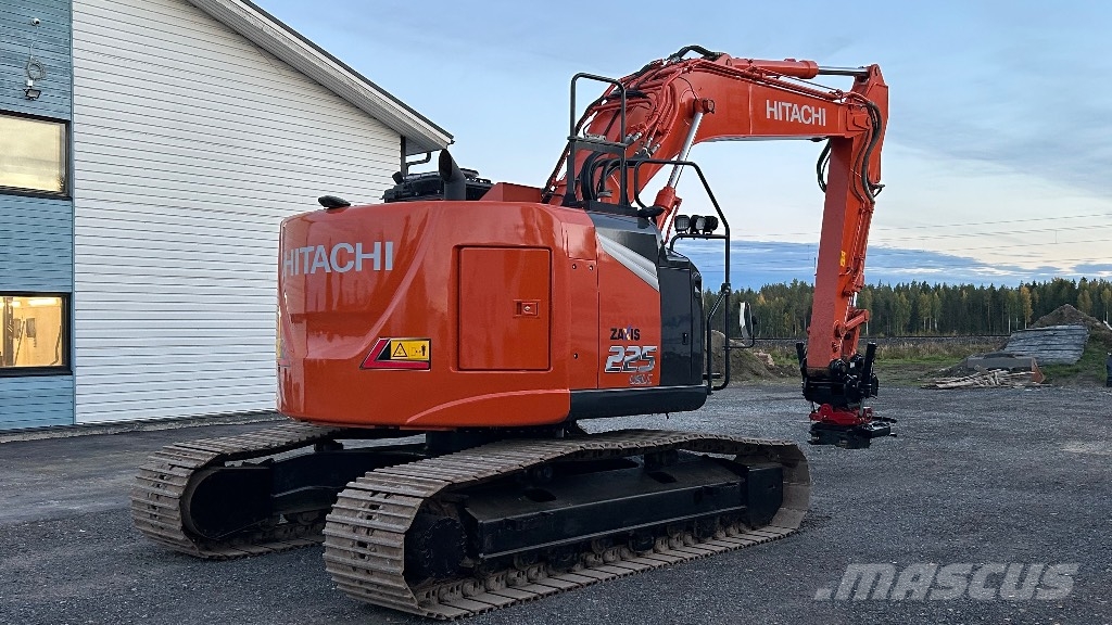 Hitachi ZX 225 USLC-7 Escavadoras de rastos