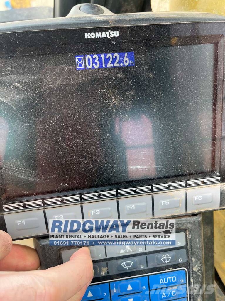 Komatsu PC 138 US-11 履带挖掘机