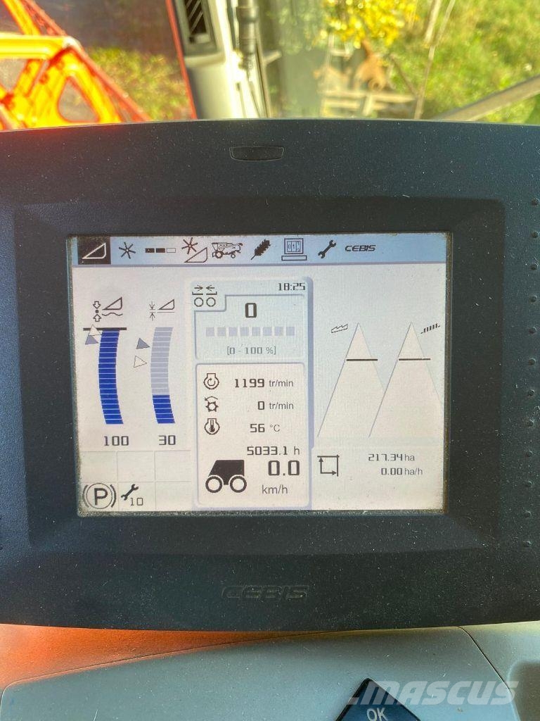 CLAAS TUCANO 320 Skurtreskere