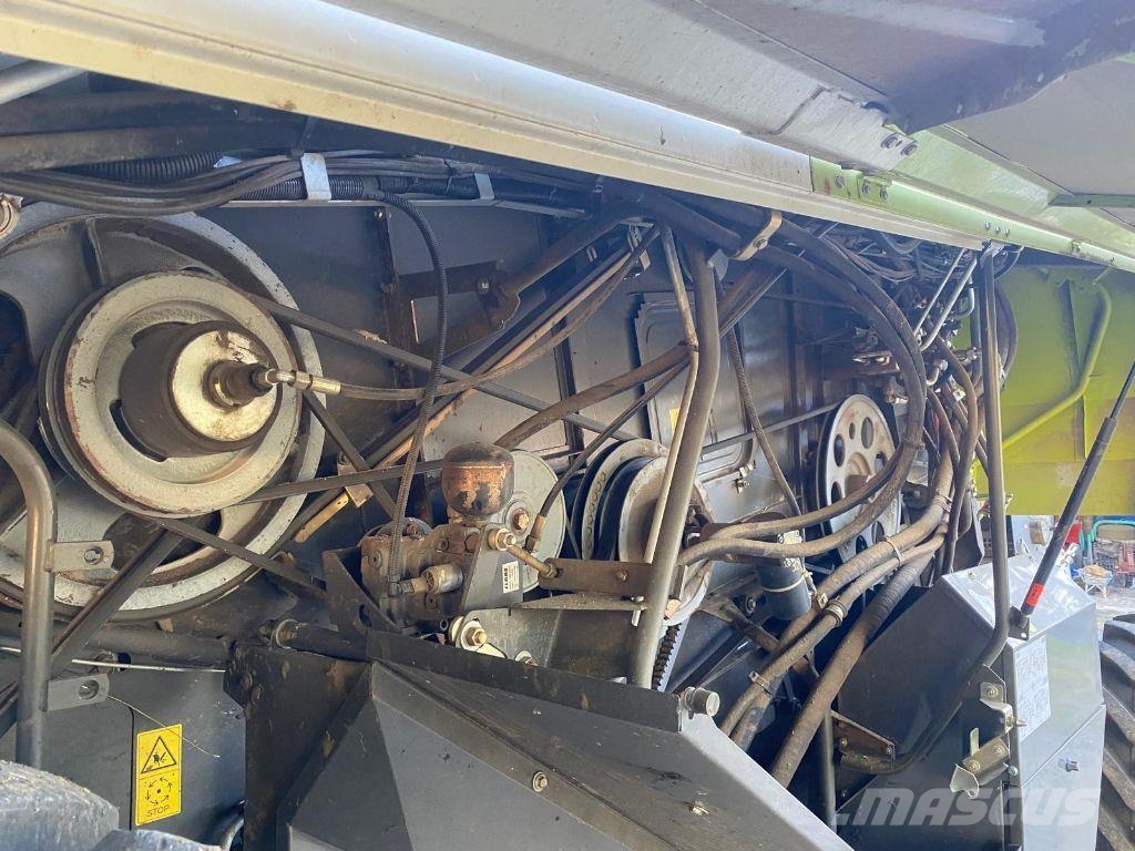 CLAAS TUCANO 320 Leikkuupuimurit