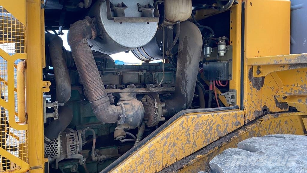 Volvo L 120 F Wielladers