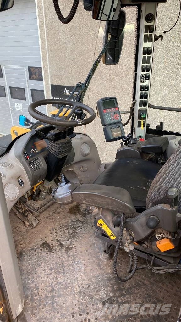 Volvo L 120 F Wielladers