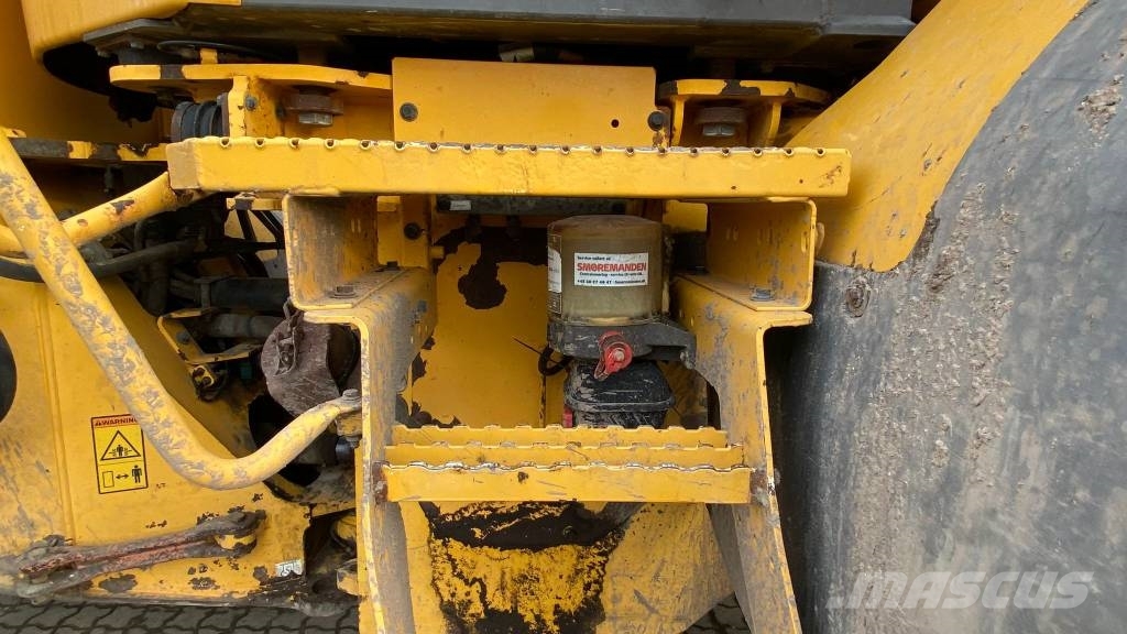 Volvo L 120 F Wielladers