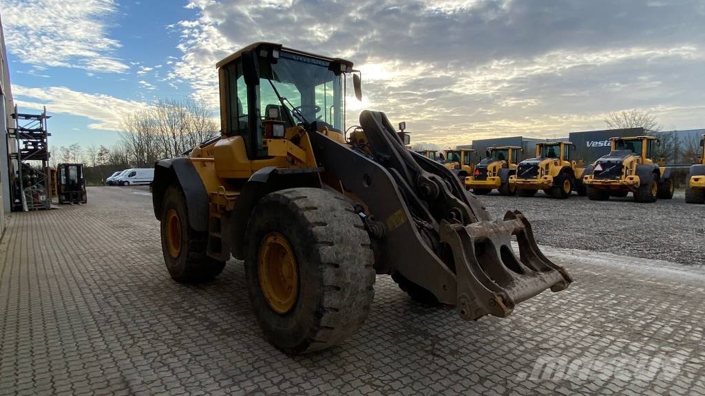 Volvo L 120 F Wielladers