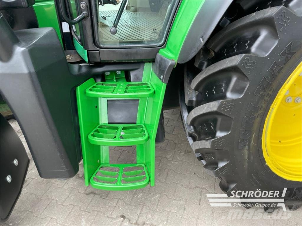 John Deere 6115 M Trattori