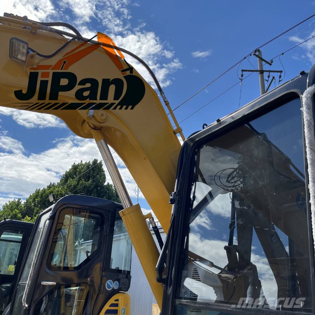 Komatsu PC 60 ミニ油圧ショベル 7t以下(ミニユンボ・ミニディガー)