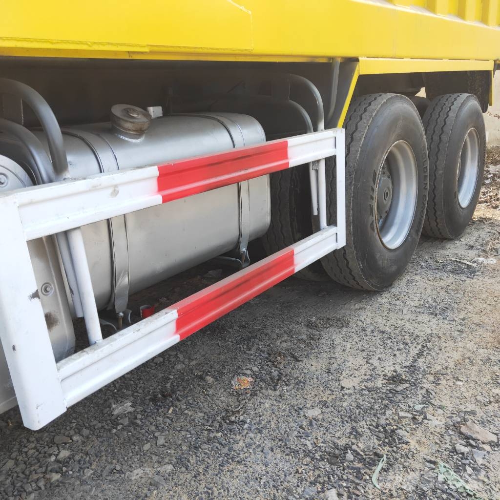 Howo 371 6x4 Pašizgāzējs