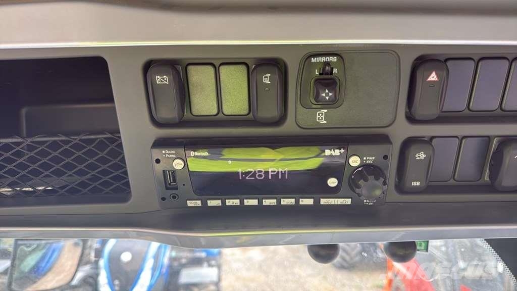 New Holland T7.315 Next Gen Blue Power Tractor Tratores