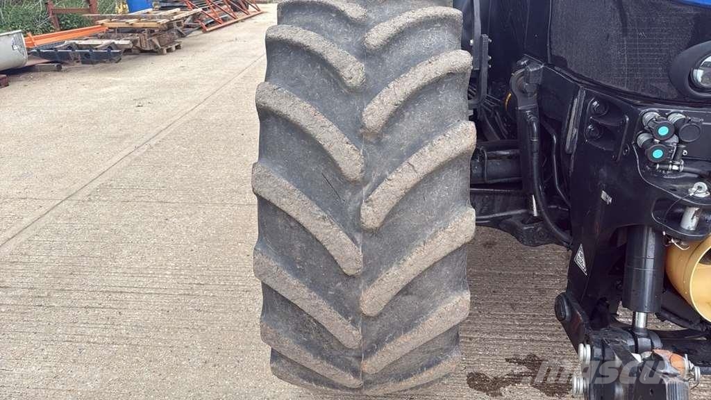 New Holland T7.315 Next Gen Blue Power Tractor Tratores