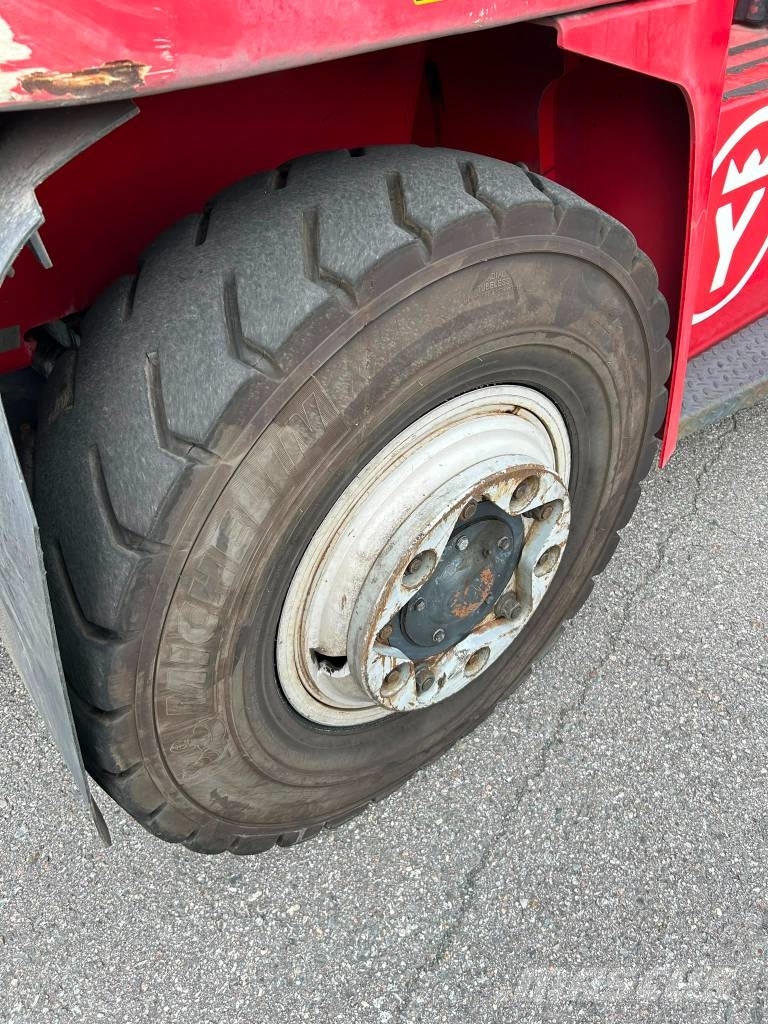 Kalmar DCG160-12 شاحنات الديزل