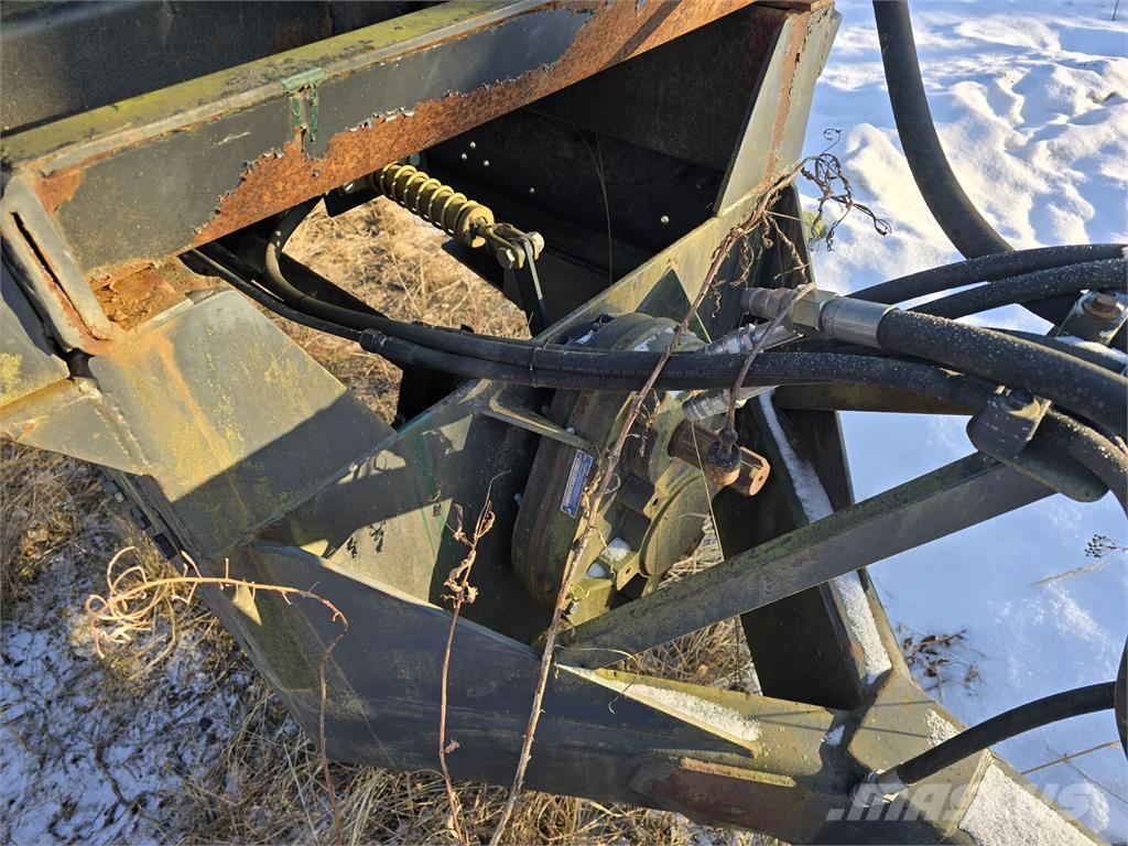  Telivetoinen maansiirtokärry 傾卸式拖車