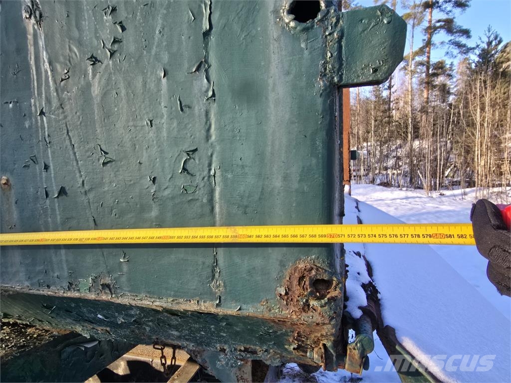  Telivetoinen maansiirtokärry 傾卸式拖車