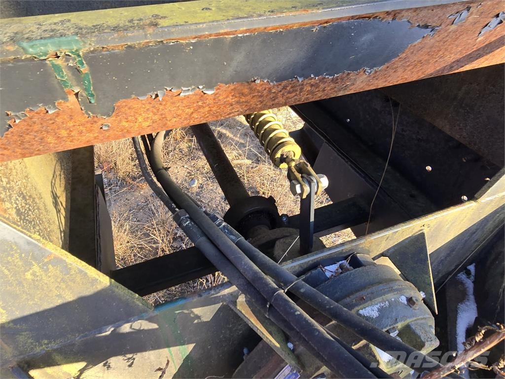  Telivetoinen maansiirtokärry 傾卸式拖車