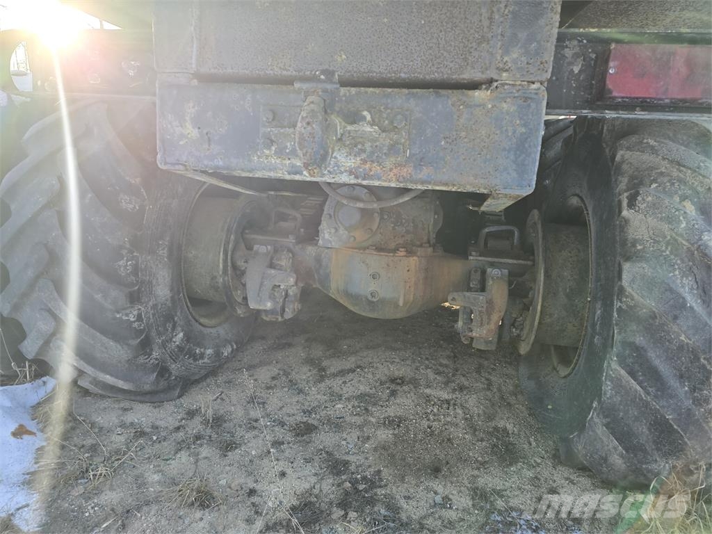  Telivetoinen maansiirtokärry 傾卸式拖車