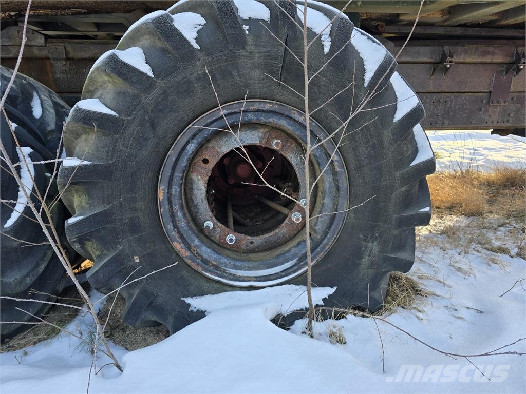  Telivetoinen maansiirtokärry 傾卸式拖車