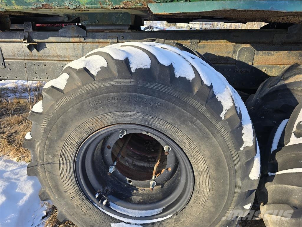  Telivetoinen maansiirtokärry 傾卸式拖車