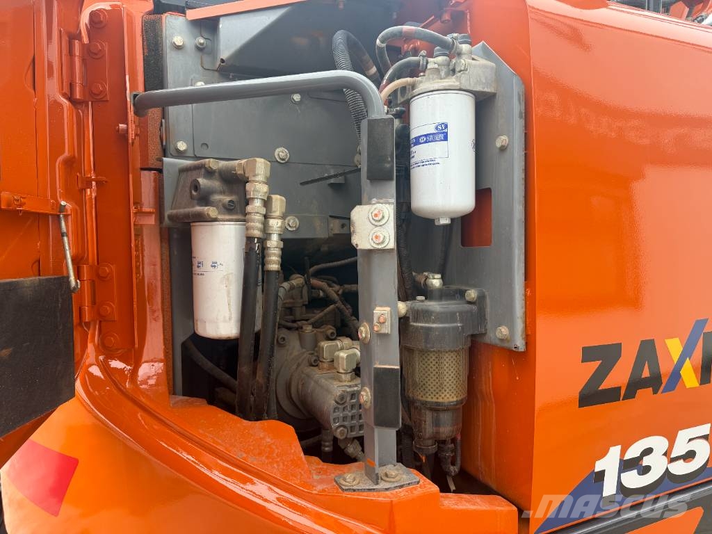 Hitachi ZX 135 US B-6 Raupenbagger