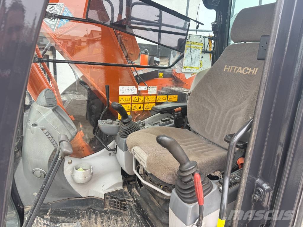Hitachi ZX 135 US B-6 Raupenbagger