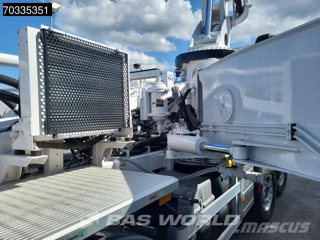 Mercedes-Benz Arocs 4542 8X4 47 mtrs SWAN TSP 47-5 160RZ concret Pompa pentru beton