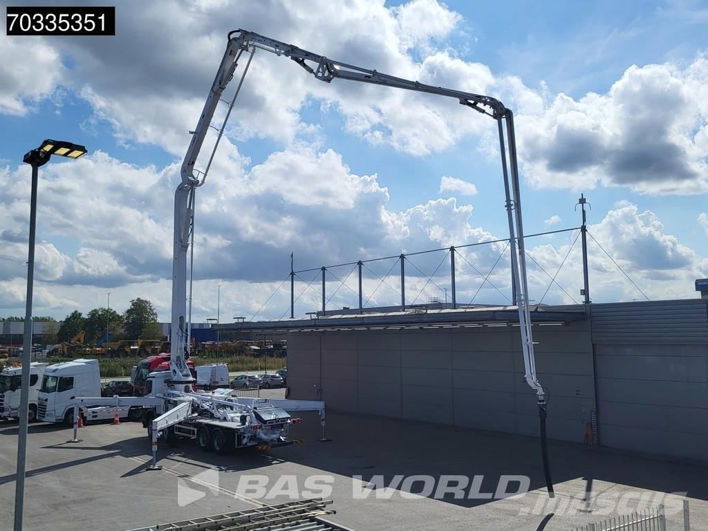 Mercedes-Benz Arocs 4542 8X4 47 mtrs SWAN TSP 47-5 160RZ concret Pompa pentru beton