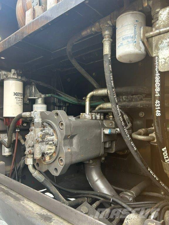 Volvo EC 300 EL Gravemaskiner på larvebånd