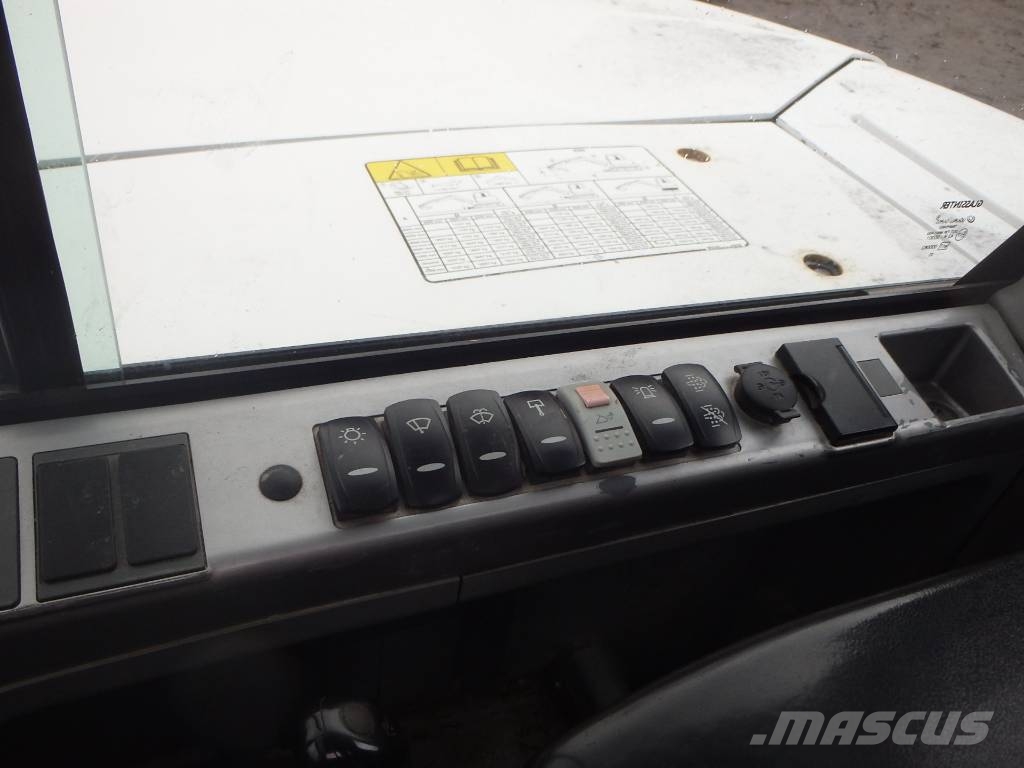 Bobcat E 85 Engcon + pihdit حفارات وسط 7 طن - 12 طن