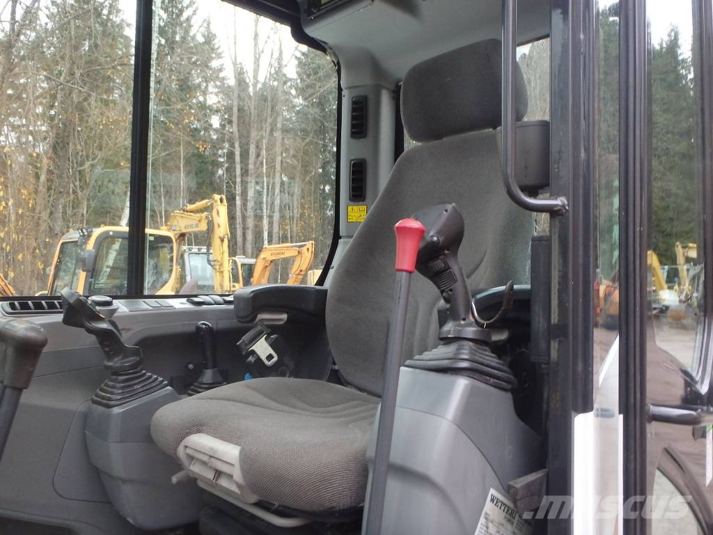 Bobcat E 85 Engcon + pihdit حفارات وسط 7 طن - 12 طن