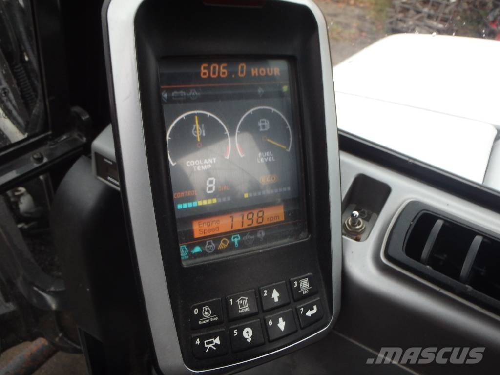 Bobcat E 85 Engcon + pihdit حفارات وسط 7 طن - 12 طن