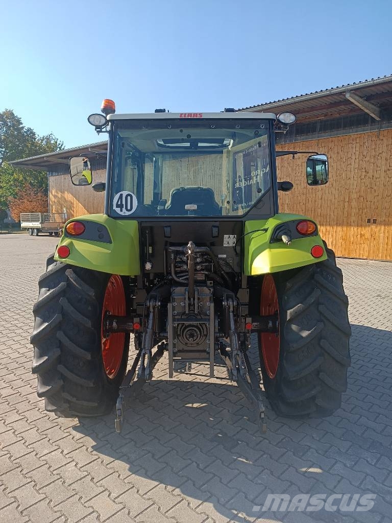 CLAAS Axos 330 CX Traktori