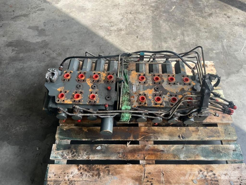 Liebherr R974B valve bank Electronics
