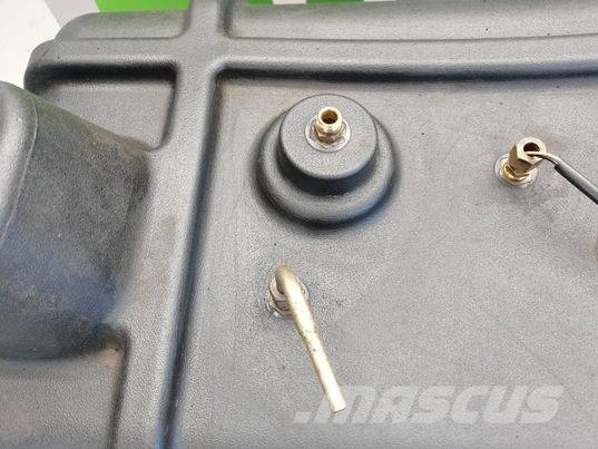 JLG 4017 PS fuel tank Kabine i unutrašnjost