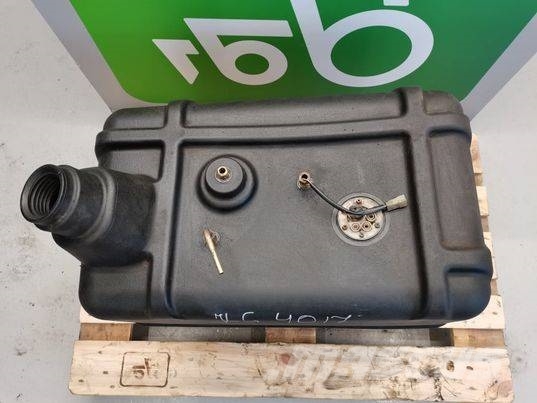 JLG 4017 PS fuel tank Kabine i unutrašnjost