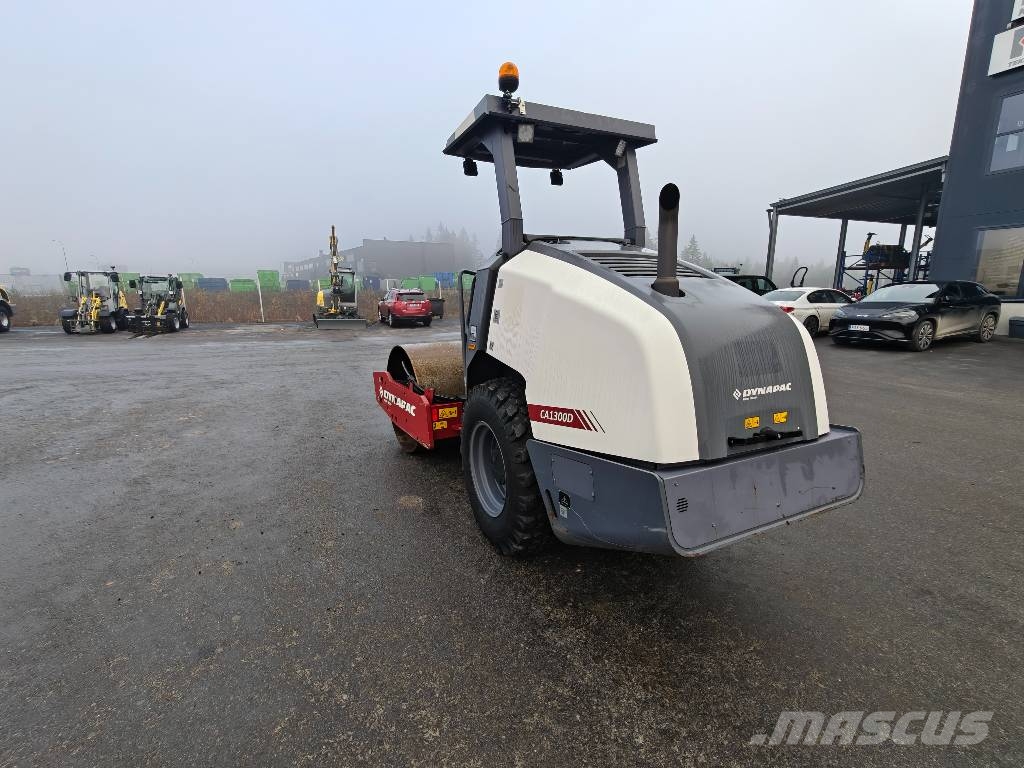 Dynapac CA 1300 D مداحل أحادية الأسطوانة